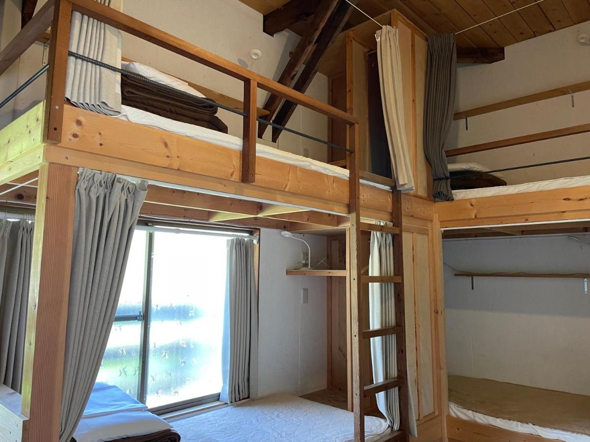 Guesthouse Anthut Сиракава Экстерьер фото