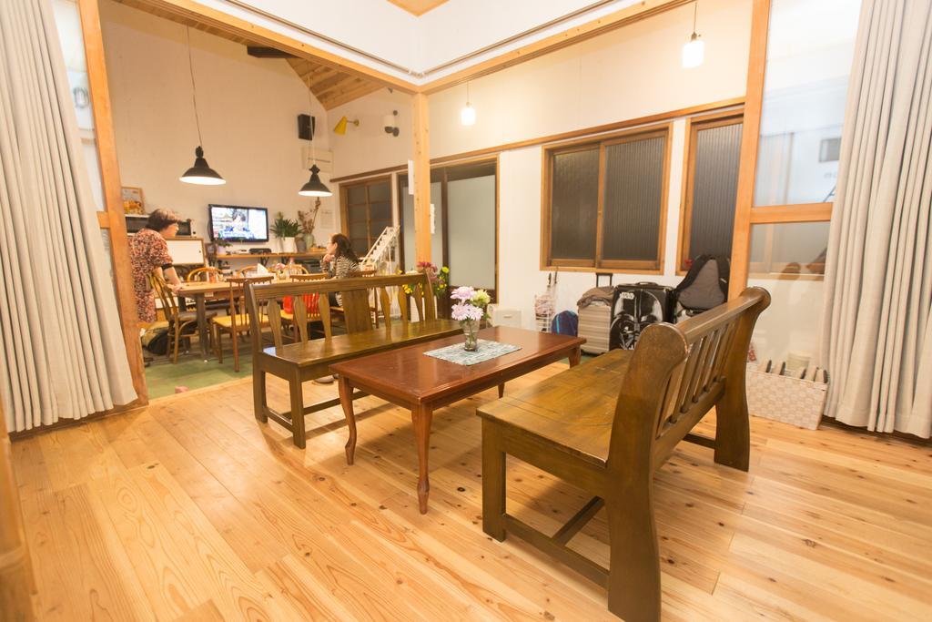 Guesthouse Anthut Сиракава Экстерьер фото